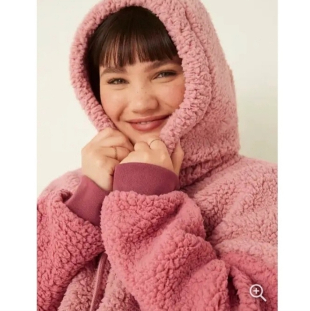 PINK Victoria's Secret Varsity Sherpa Half-Zip Pullover